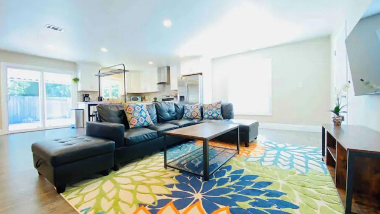 Photo of Livingroom in Newark