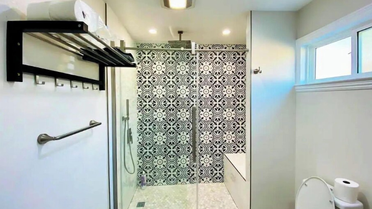 Photo of Bathroom in Newark