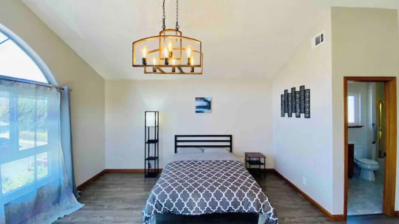 Photo of Bedroom in Newark