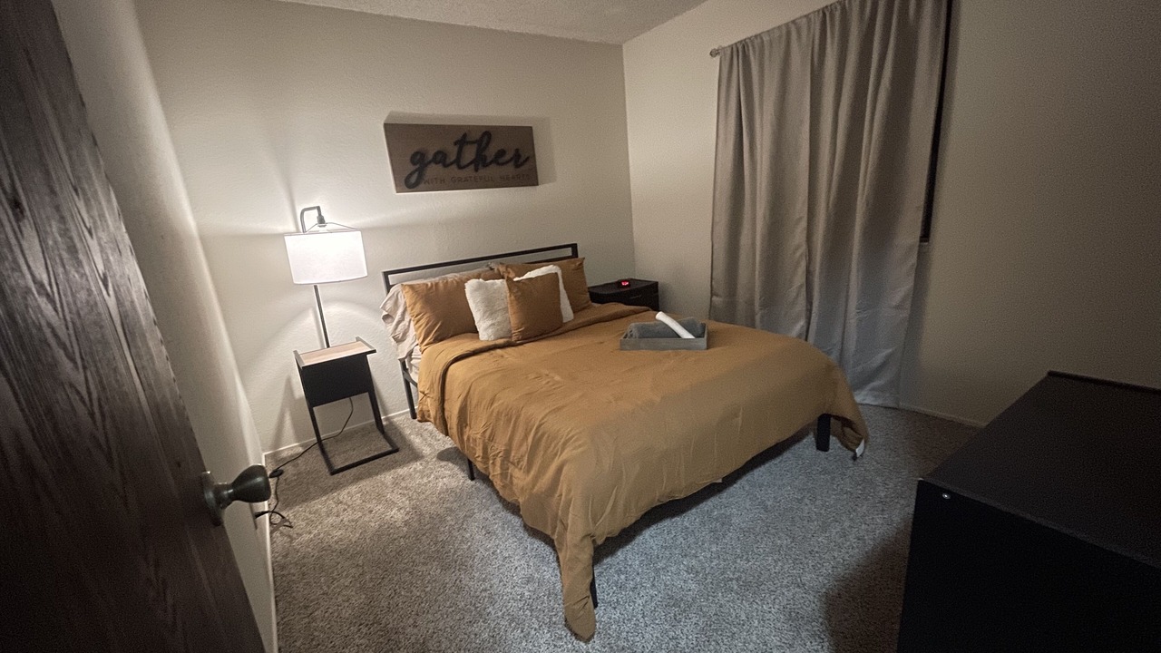 Photo of Bedroom in Arden-Arcade