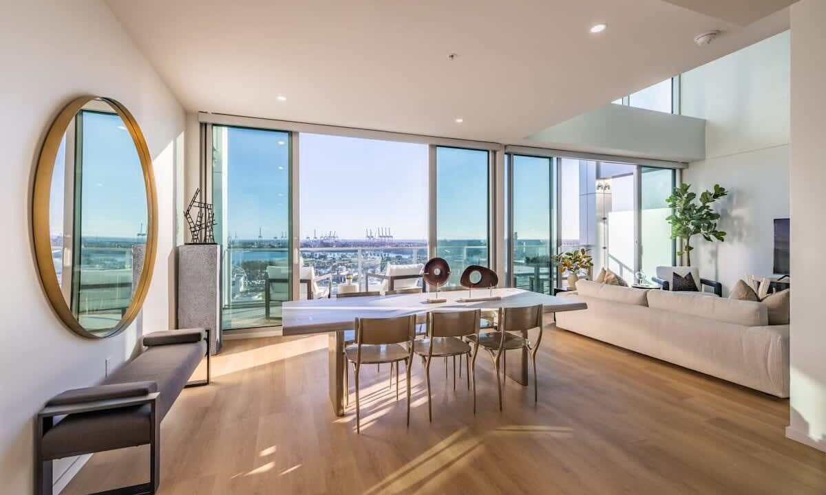 Photo of Livingroom in Waterfront