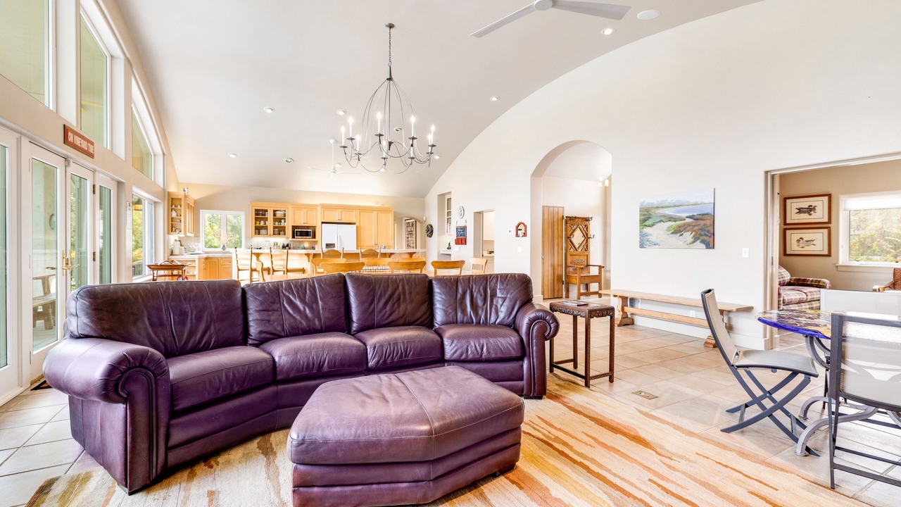 Photo of Livingroom in Kenwood