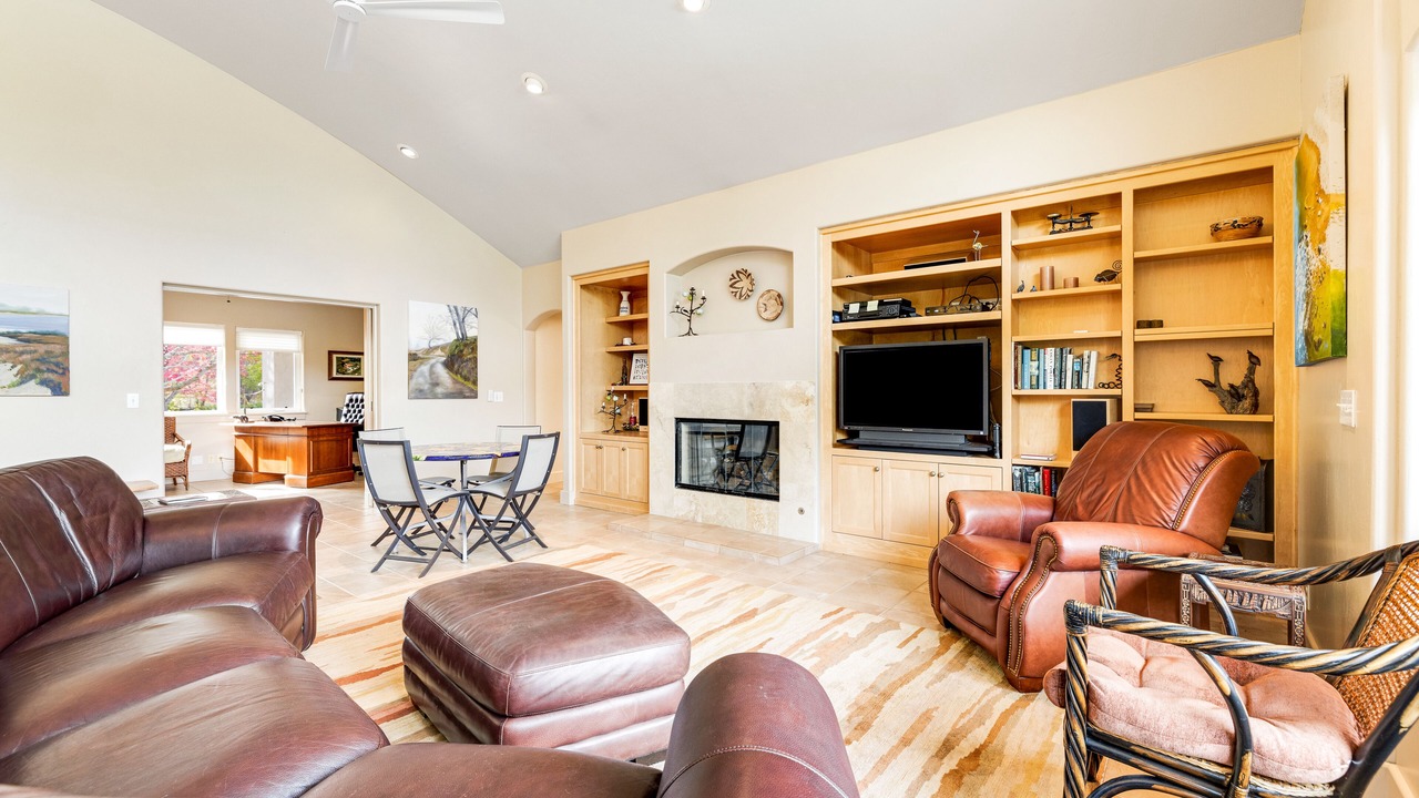 Photo of Livingroom in Kenwood