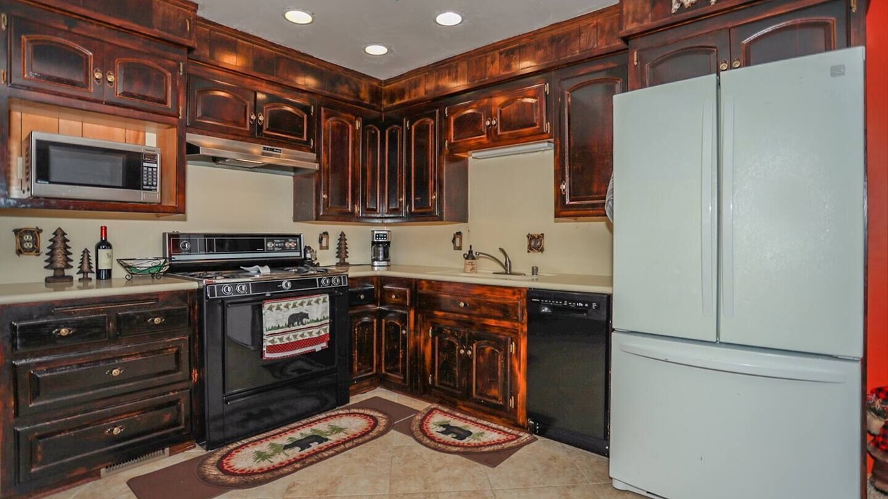 Photo of Kitchen in Big Bear