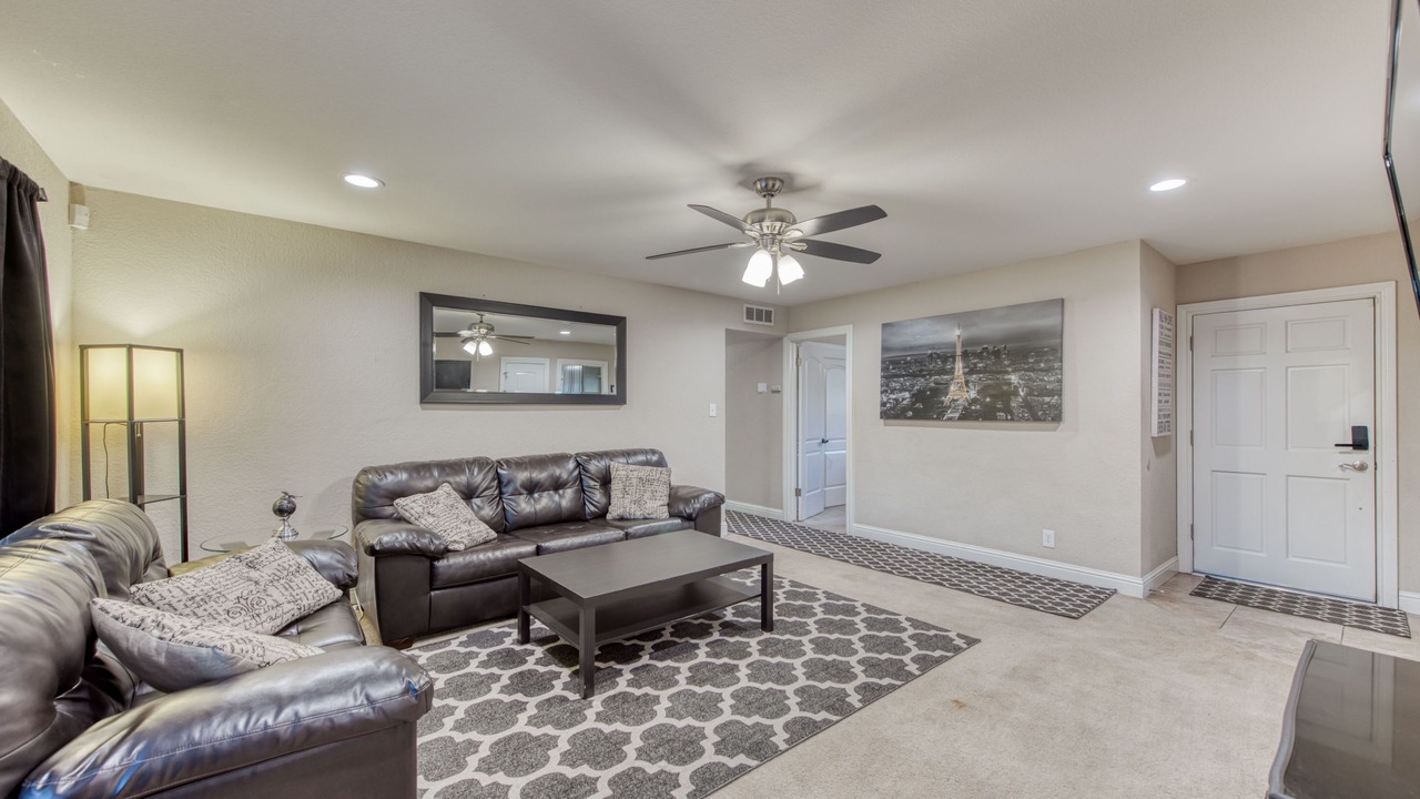 Photo of Livingroom in Raisin