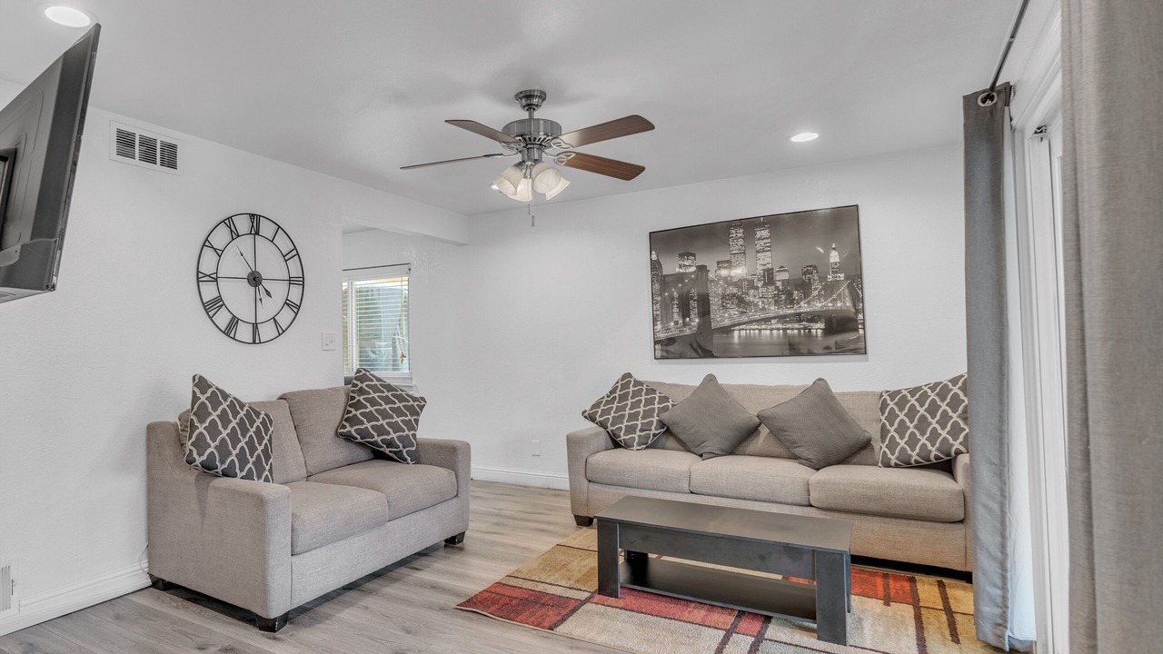 Photo of Livingroom in Raisin