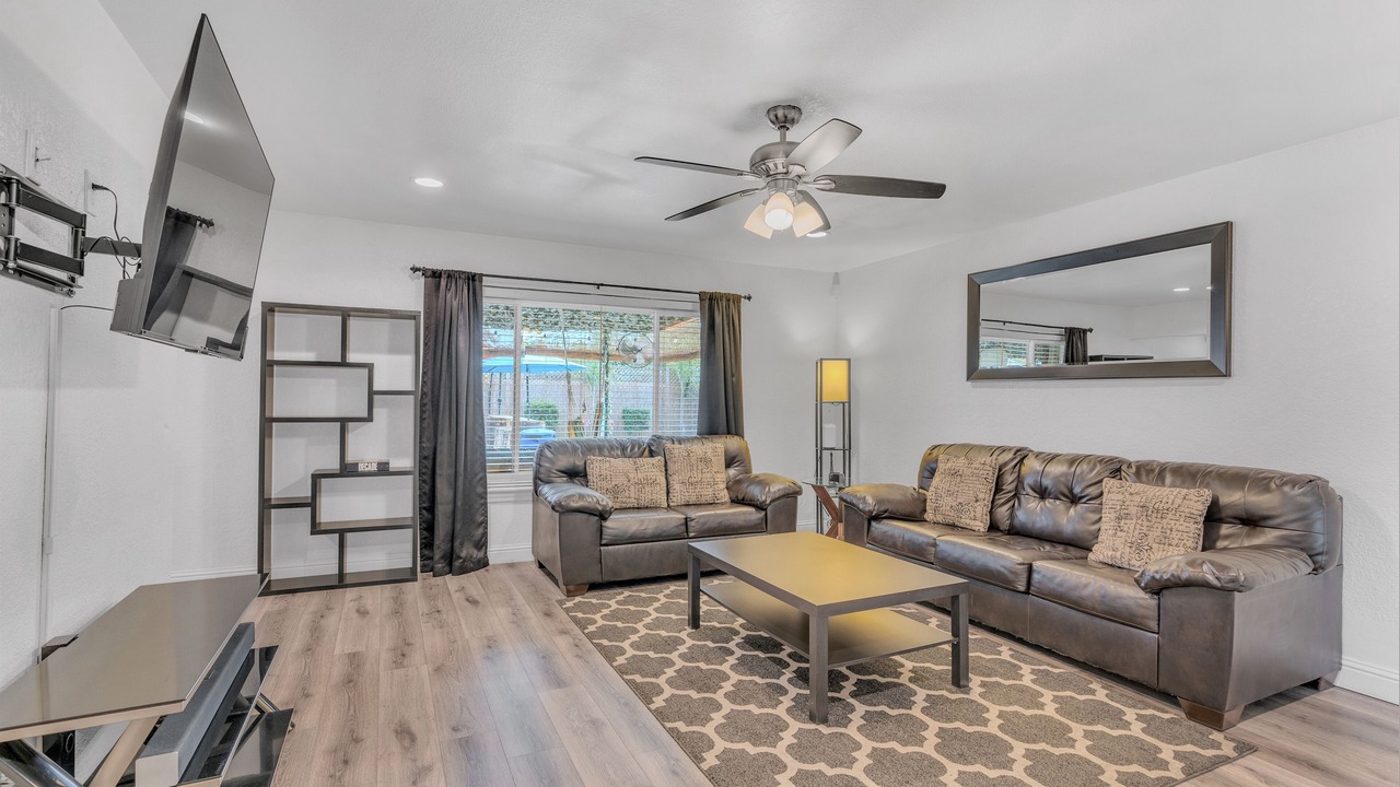 Photo of Livingroom in Raisin