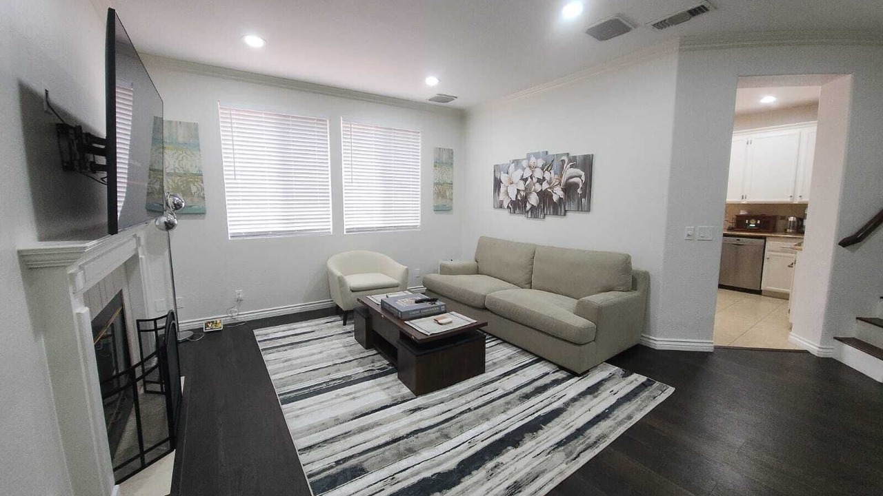 Photo of Livingroom in Miramar Ranch North
