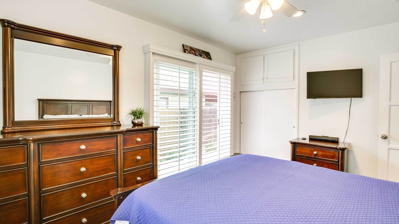 Photo of Bedroom in Lincoln Acres