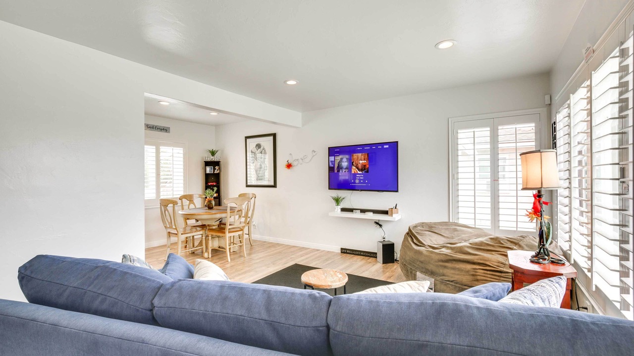 Photo of Livingroom in Lincoln Acres