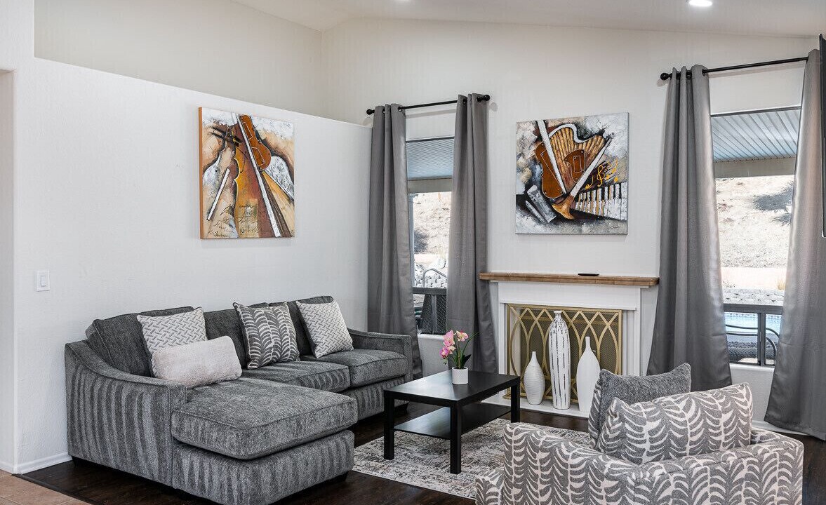 Photo of Livingroom in Desert Hot Springs