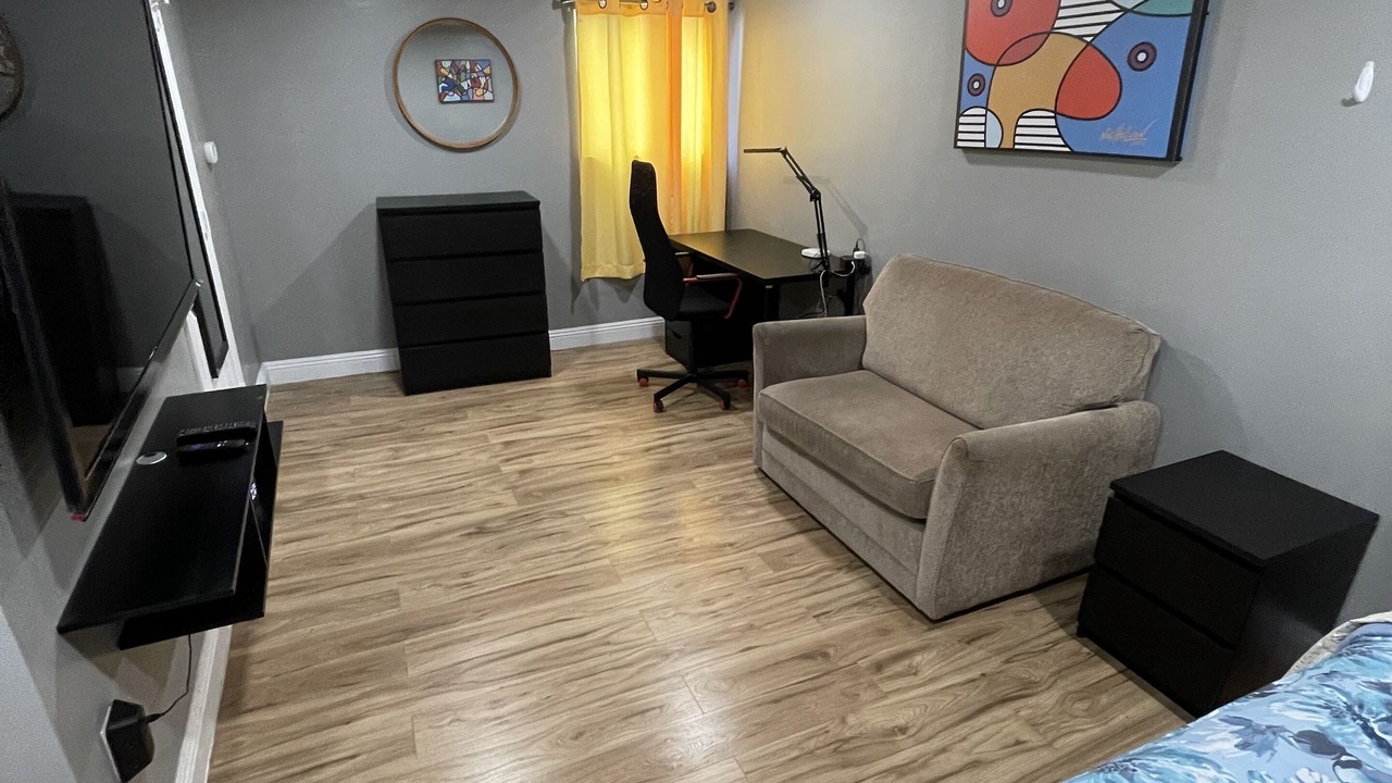 Photo of Bedroom in Mid-Wilshire
