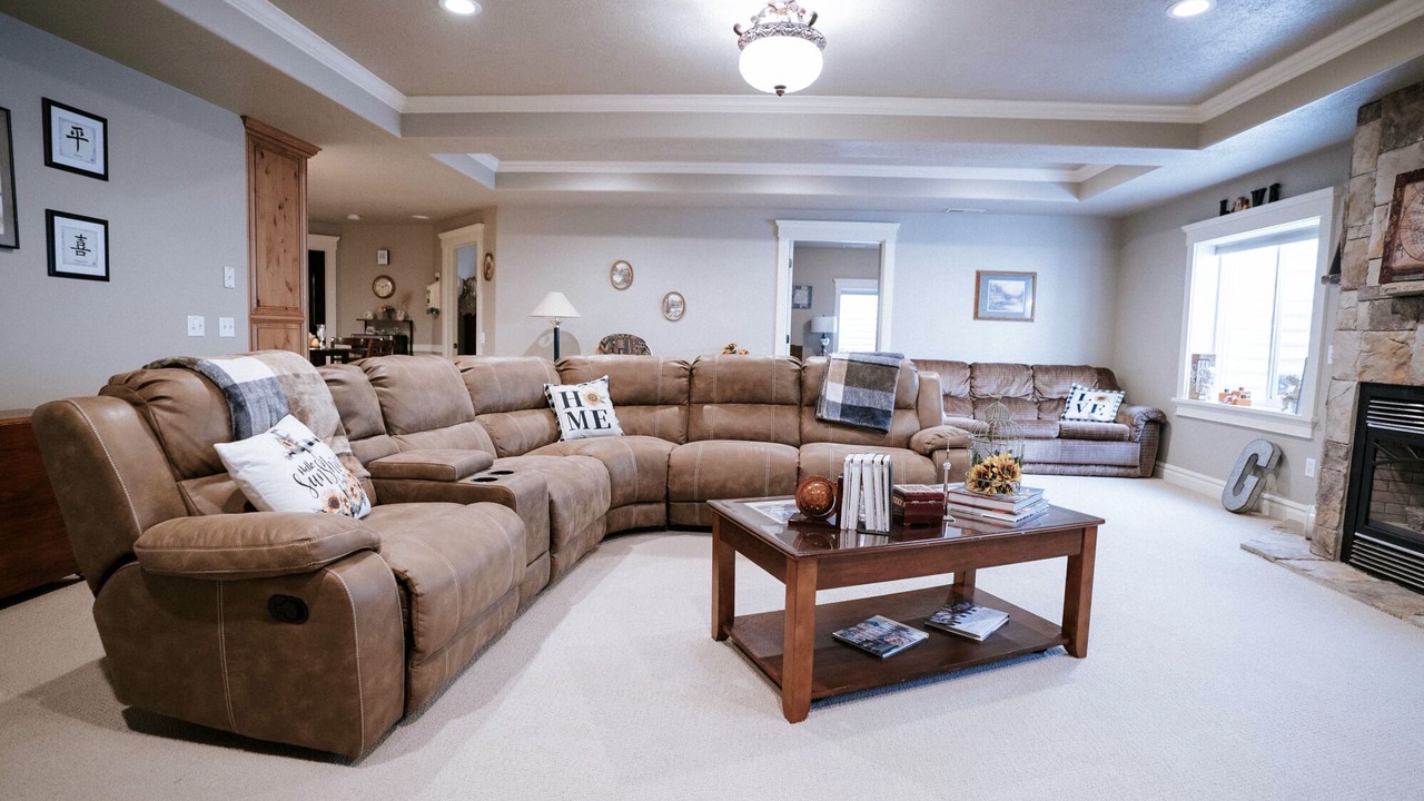 Photo of Livingroom in Brigham City
