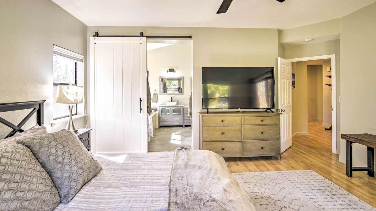 Photo of Bedroom in Lake Almanor West