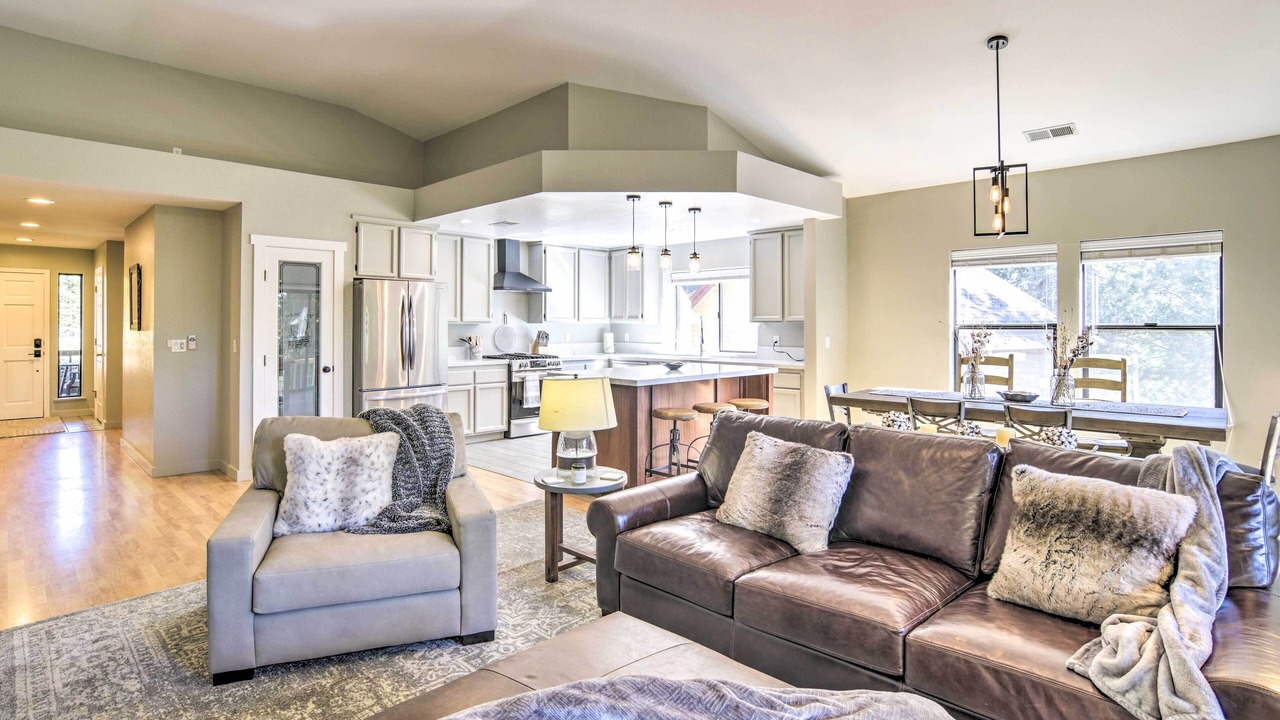 Photo of Livingroom in Lake Almanor West