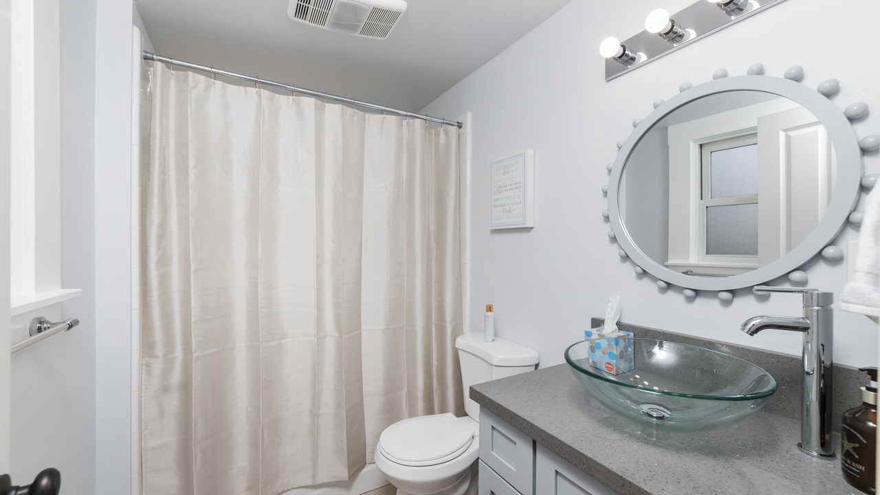 Photo of Bathroom in Land Park