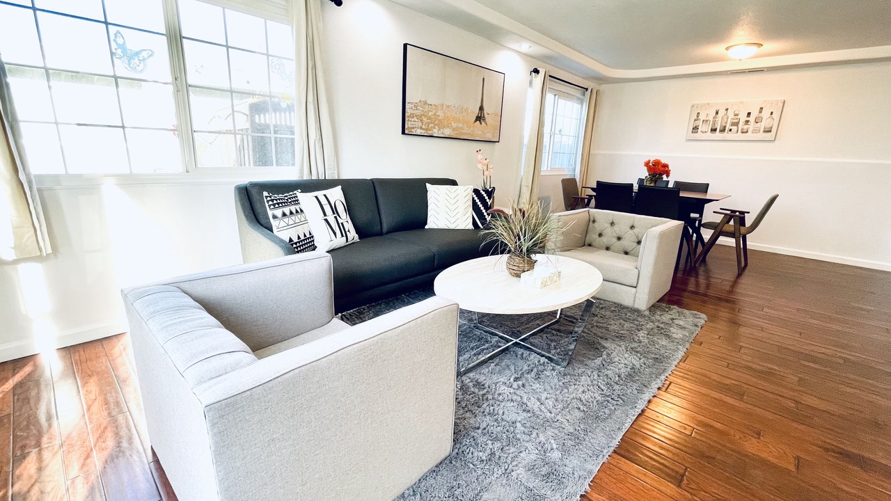 Photo of Livingroom in South Sundale