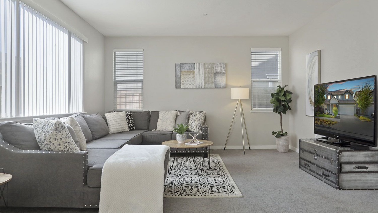 Photo of Livingroom in Lathrop