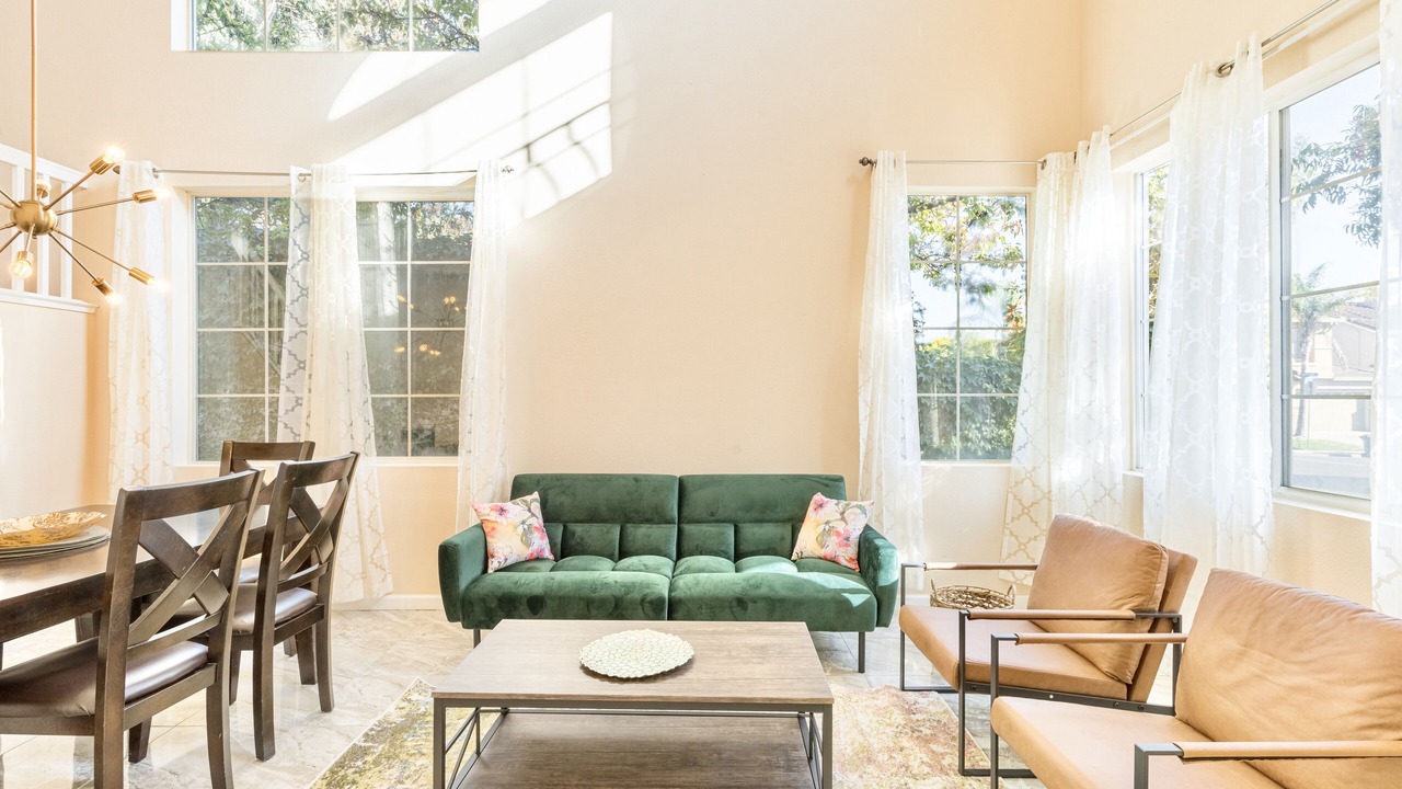 Photo of Livingroom in Union City