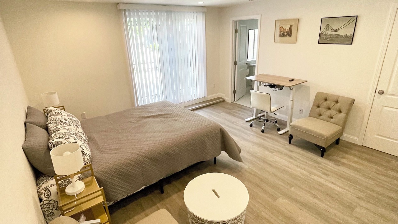 Photo of Bedroom in Outer Mission