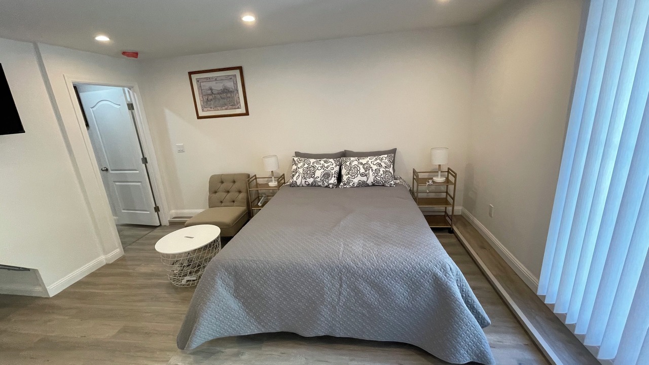 Photo of Bedroom in Outer Mission