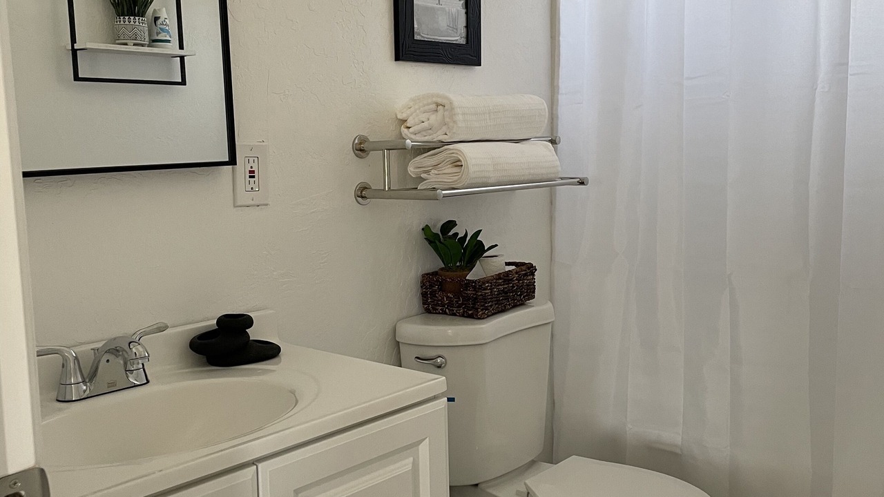 Photo of Bathroom in Dinuba