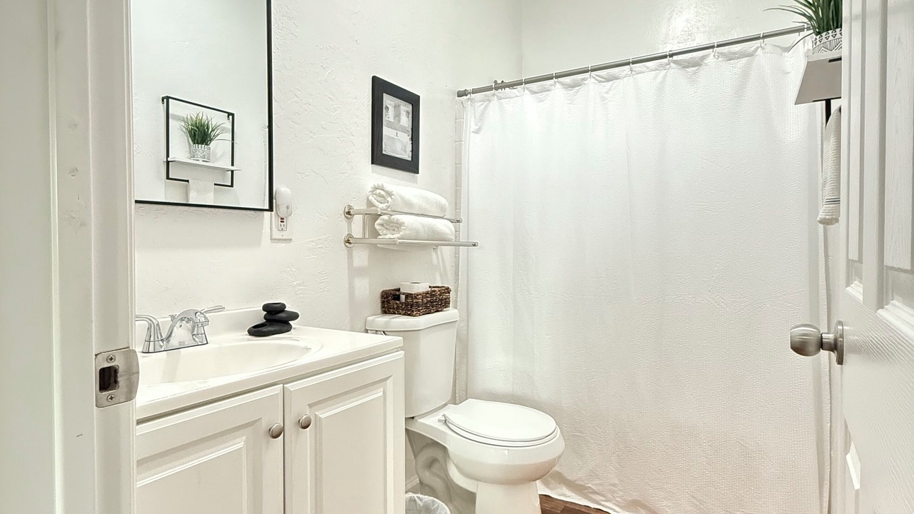 Photo of Bathroom in Dinuba
