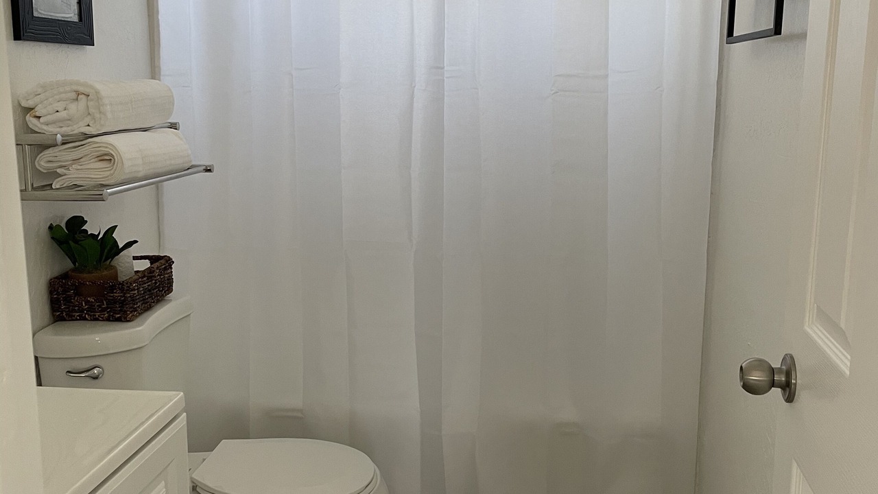 Photo of Bathroom in Dinuba