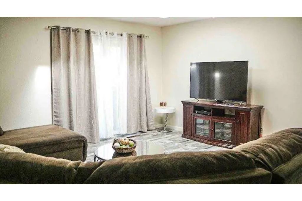 Photo of Livingroom in Prunedale