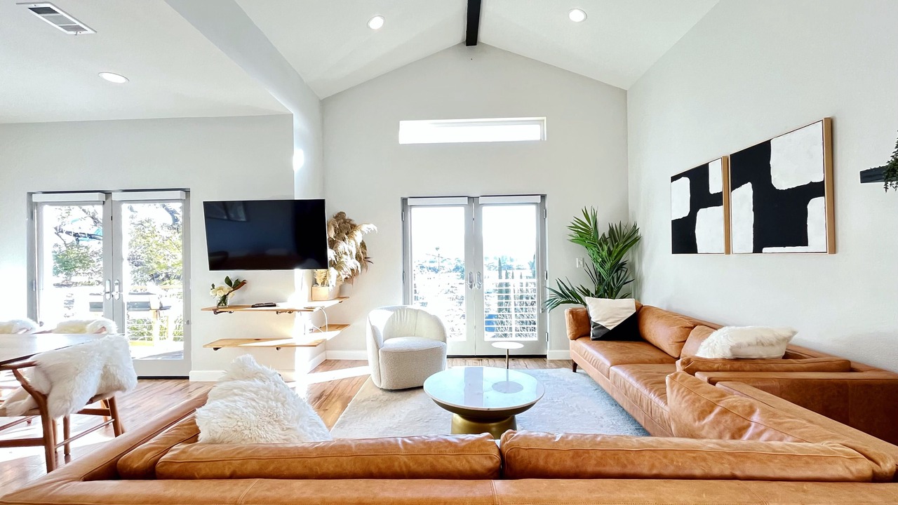 Photo of Livingroom in Westlake Village