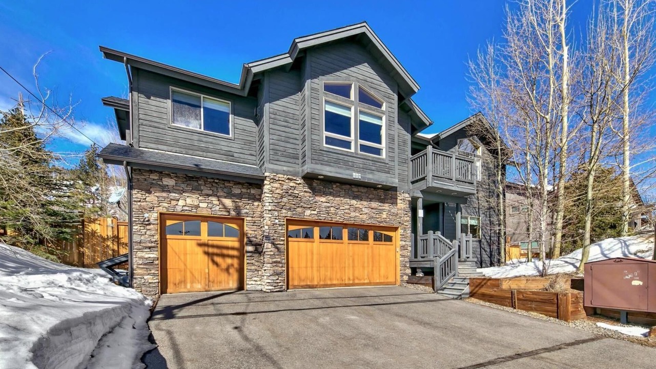 Photo of Outdoor in Mountain View Estates