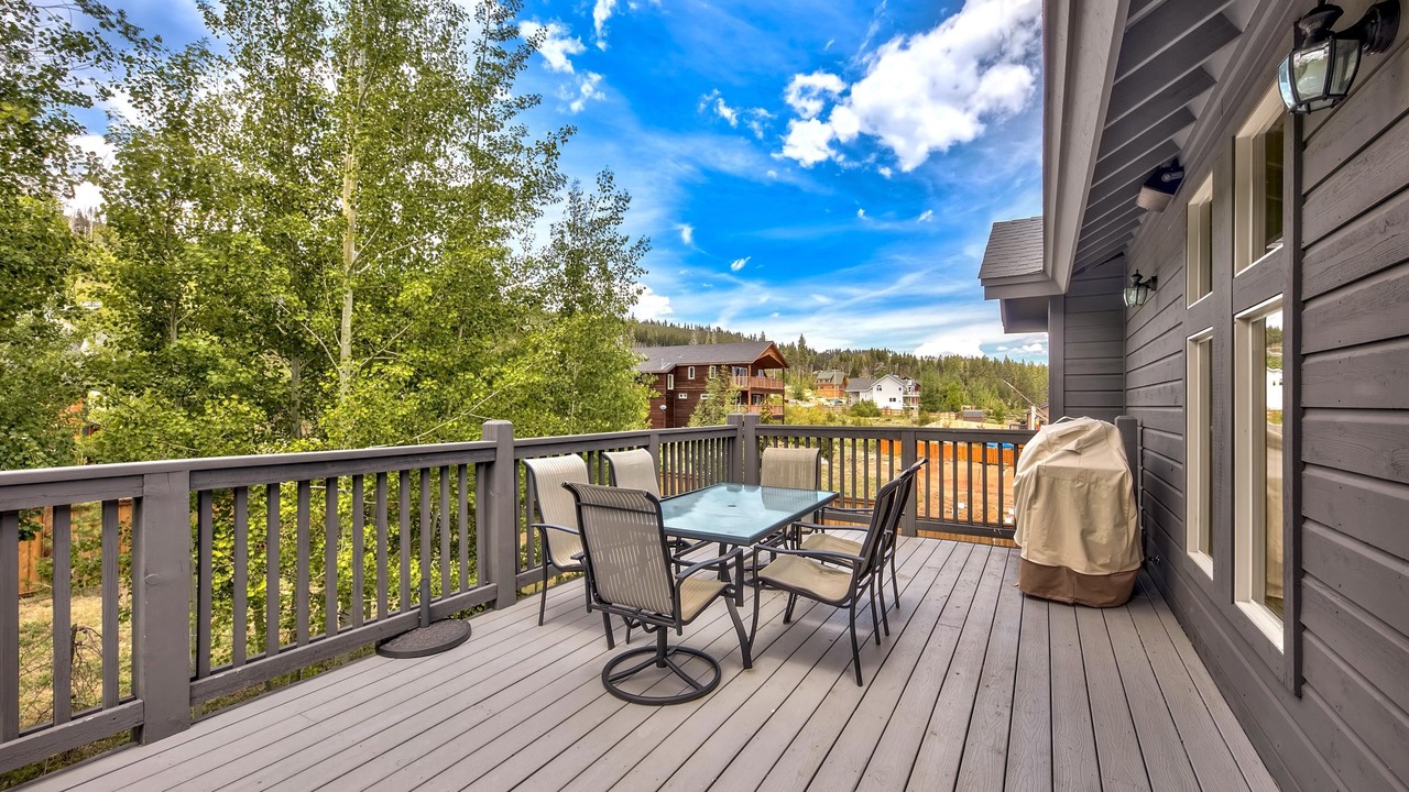 Photo of Outdoor in Mountain View Estates