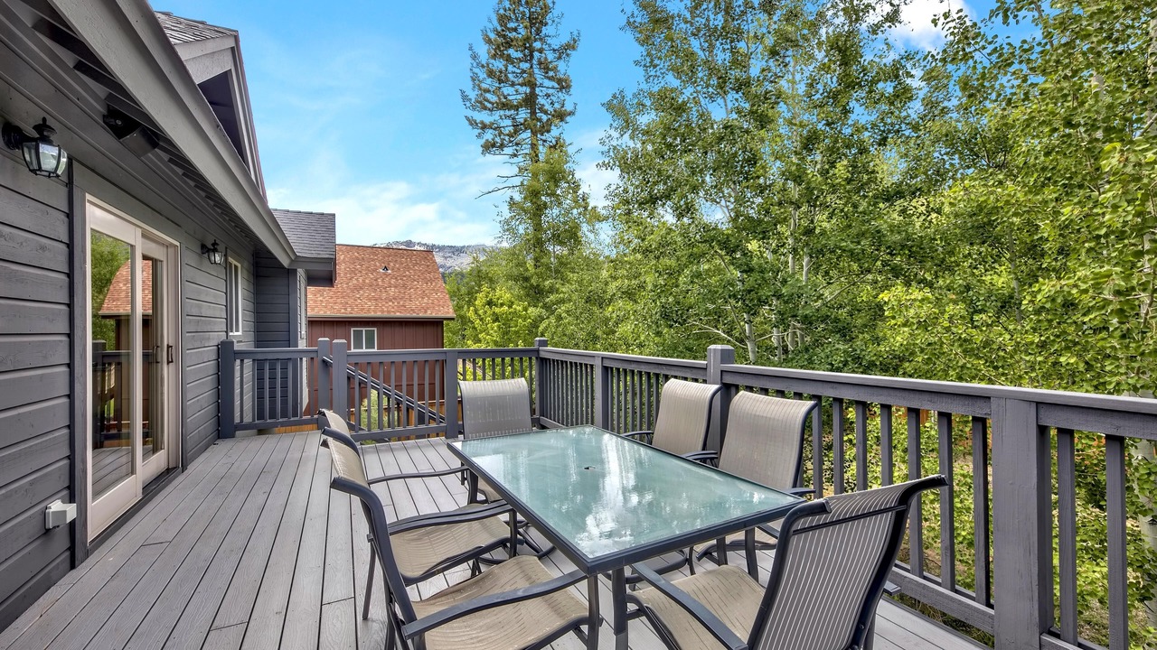 Photo of Outdoor in Mountain View Estates