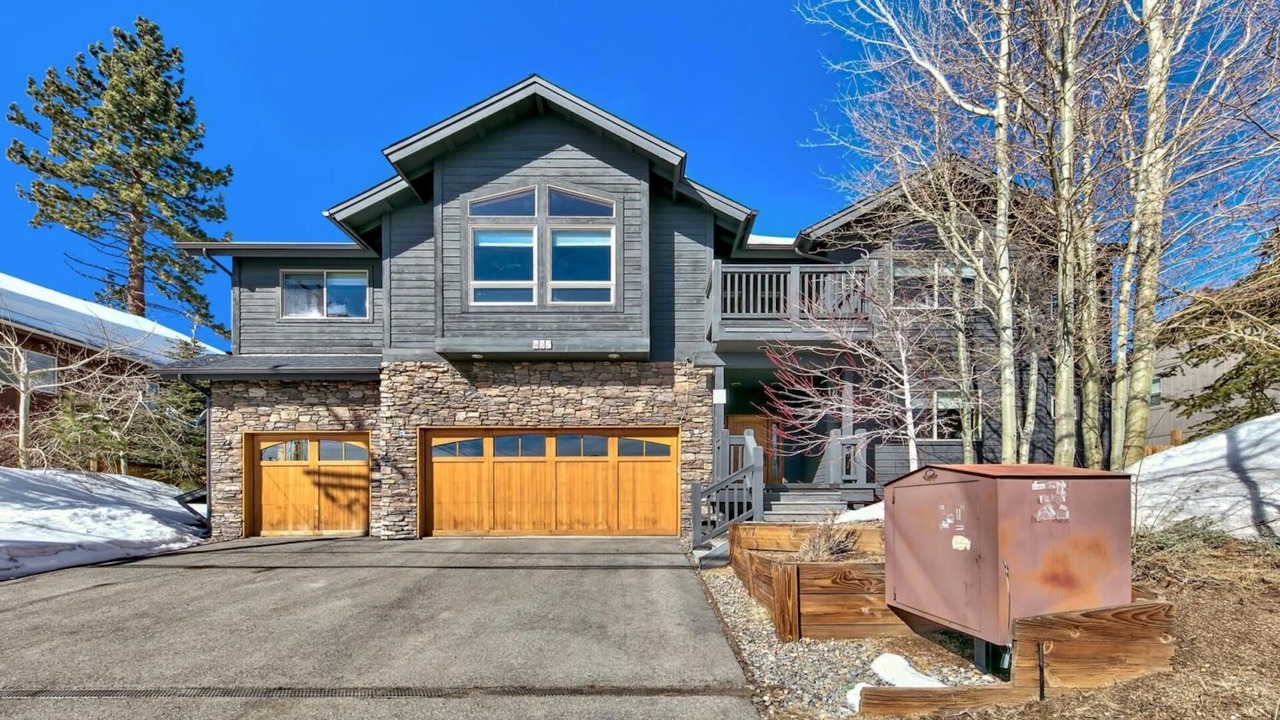 Photo of Outdoor in Mountain View Estates