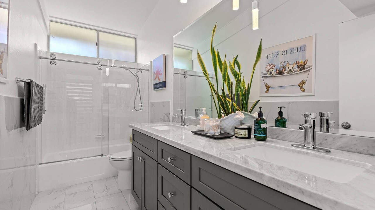 Photo of Bathroom in Huntington Beach