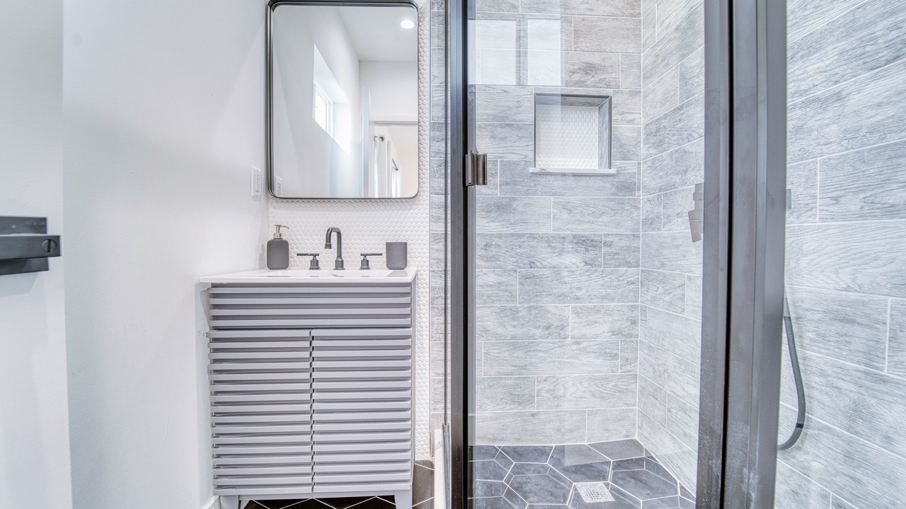 Photo of Bathroom in Reseda