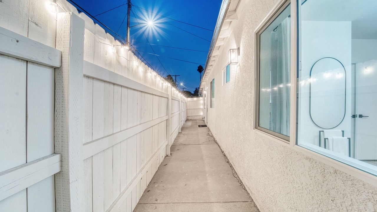 Photo of Outdoor in Reseda