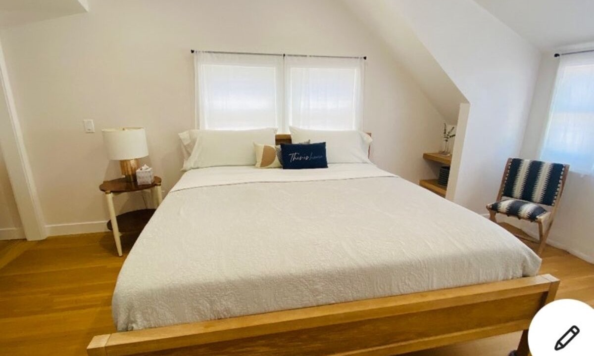 Photo of Bedroom in Peninsula