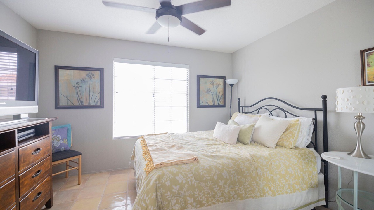 Photo of Bedroom in La Jolla Mesa