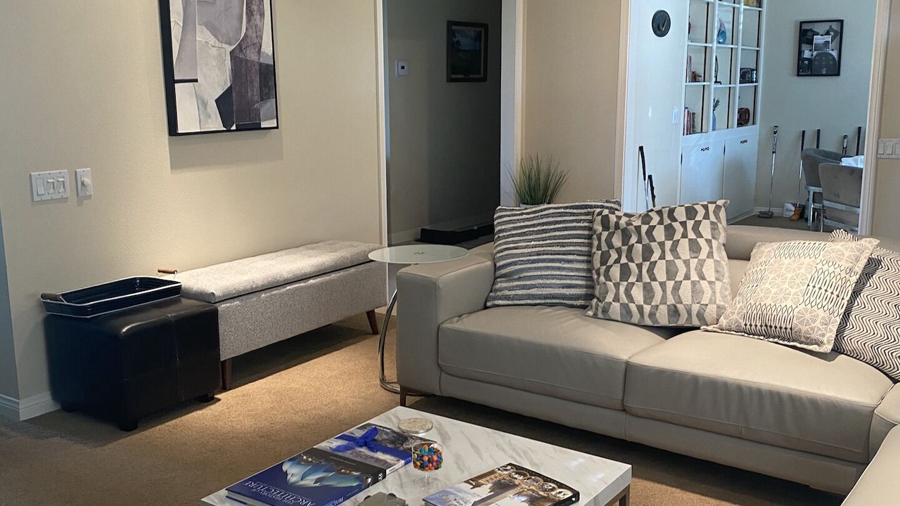 Photo of Livingroom in Rancho Bernardo