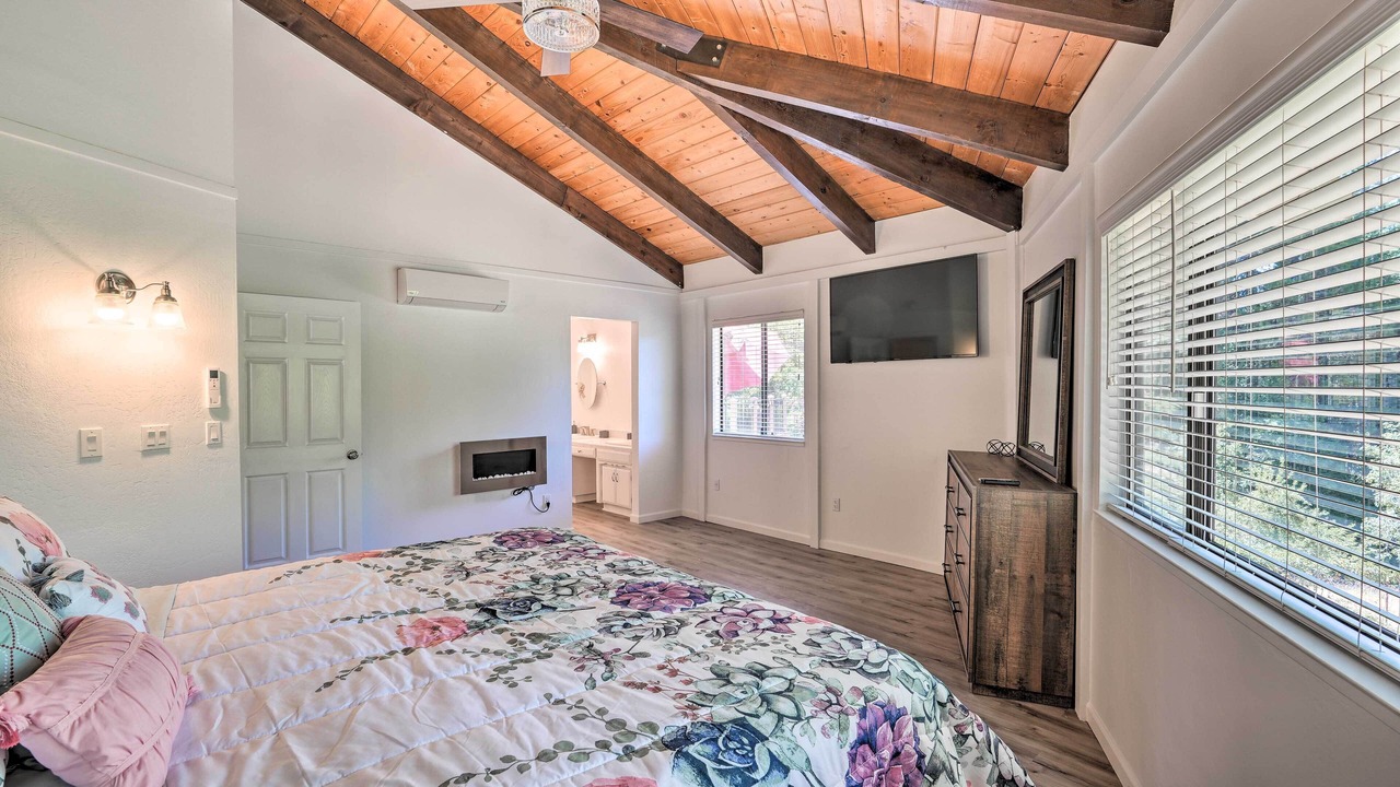 Photo of Bedroom in Apple Hill