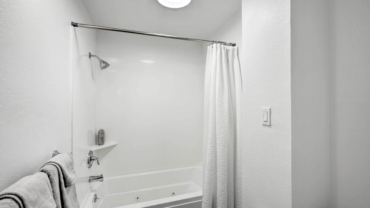 Photo of Bathroom in Apple Hill