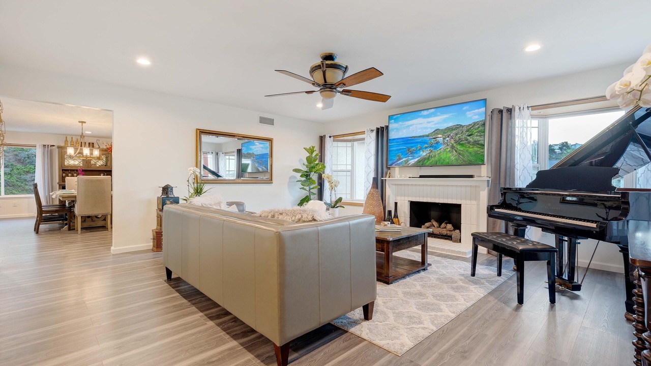 Photo of Livingroom in Rancho Bernardo