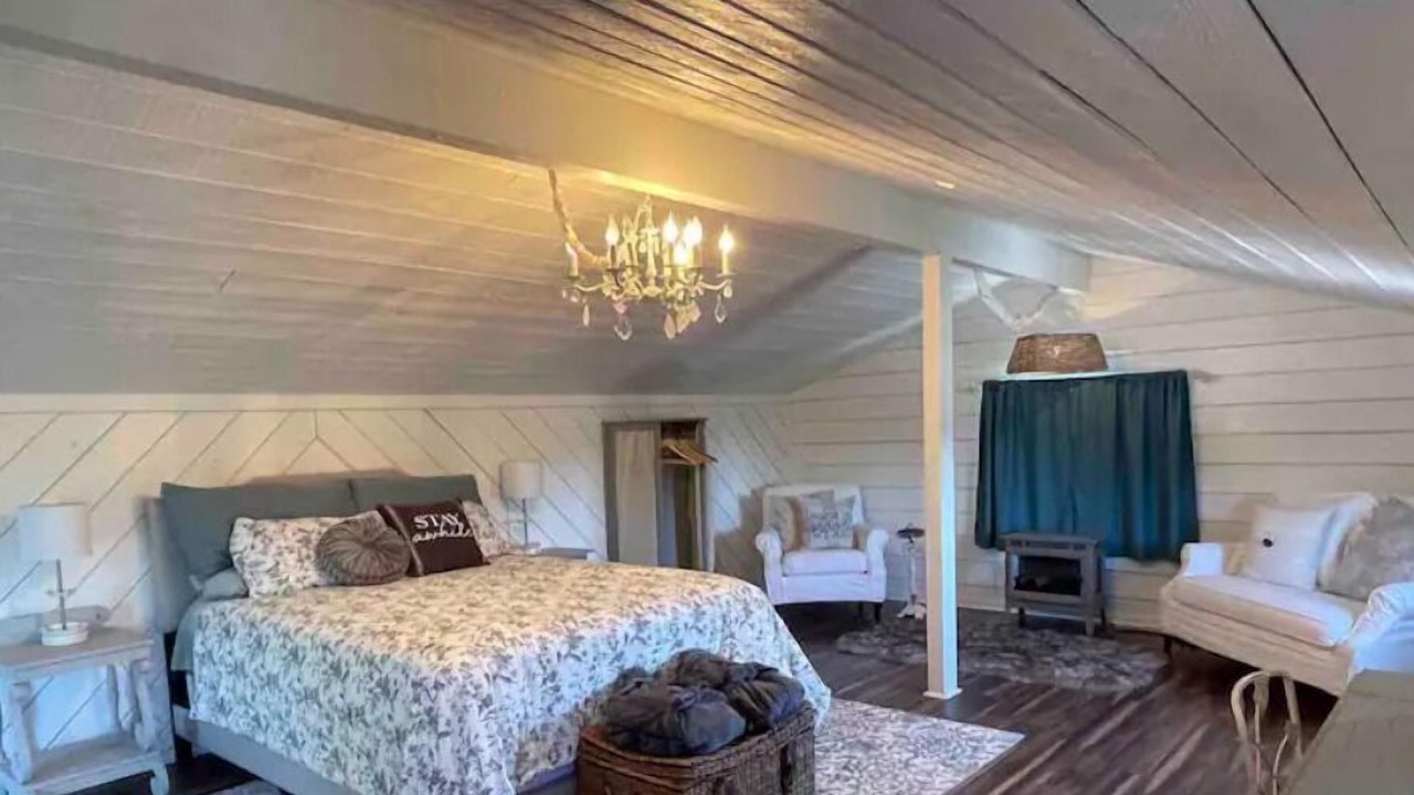 Photo of Bedroom in Valley Center