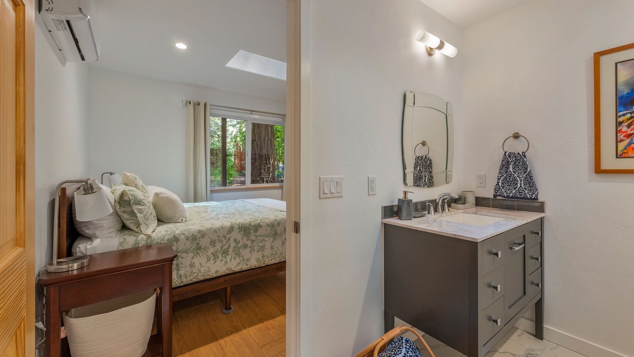 Photo of Bathroom in Occidental