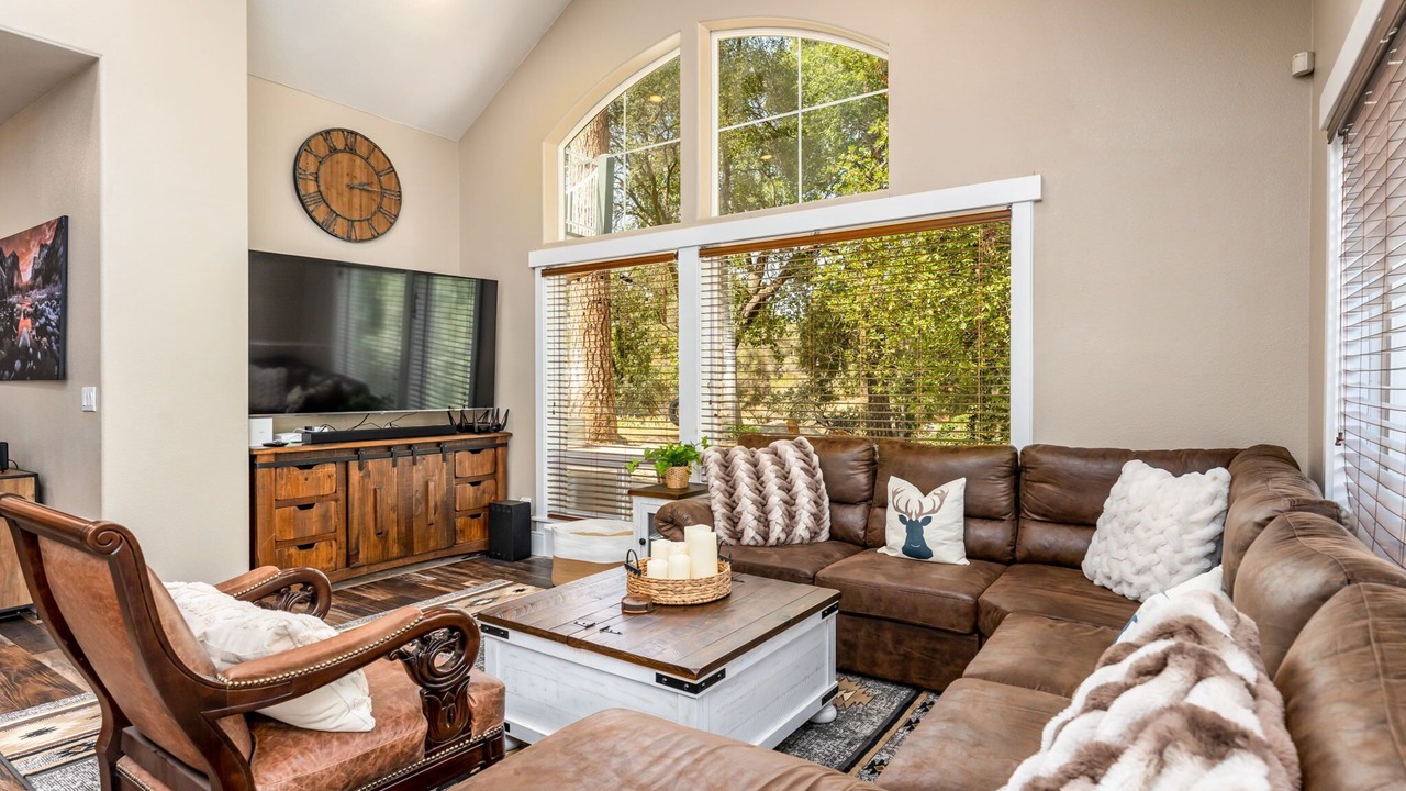 Photo of Bedroom in Coarsegold