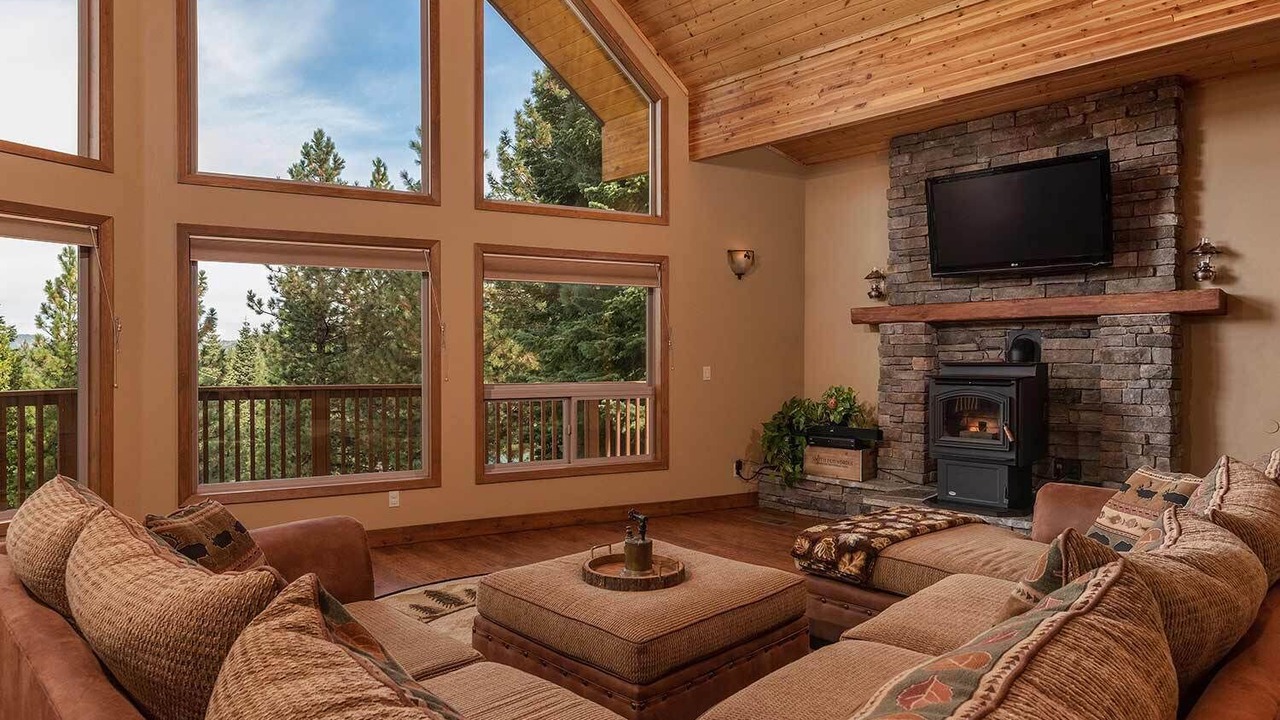 Photo of Livingroom in Lake Davis