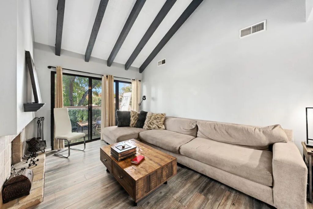 Photo of Livingroom in Arden-Arcade