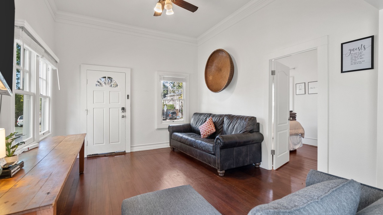 Photo of Livingroom in Napa