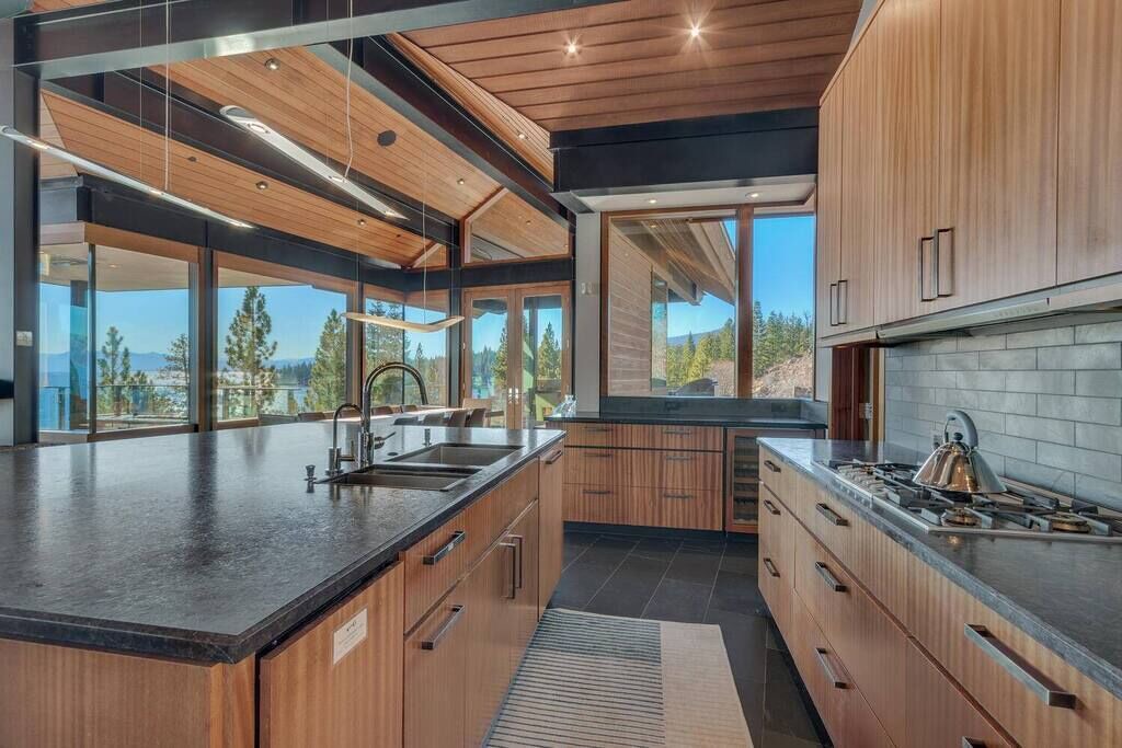 Photo of Others in Tahoe Vista